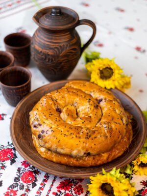 Plăcintă boierească cu brânză și verdeață